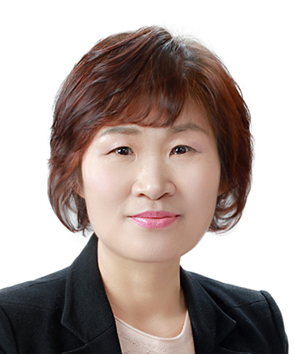 Administrative Secretary  Eom su-myeon