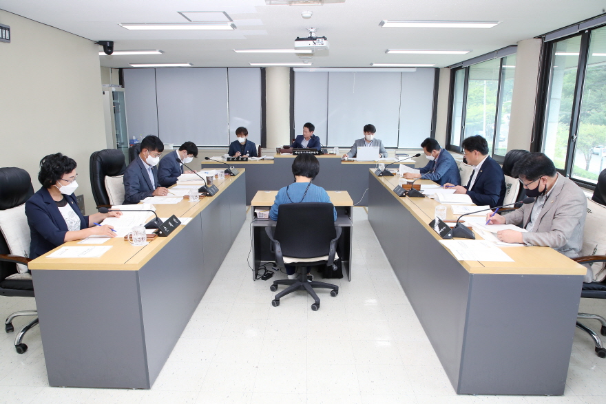20220728 제237회 밀양시의회 임시회 제2차 예산결산특별위원회 (9).JPG